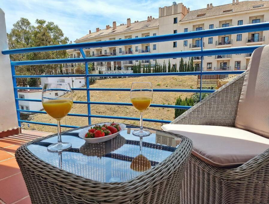 Acogedor Piso Con Terraza Y Parking! Apartment Benalmadena Bagian luar foto