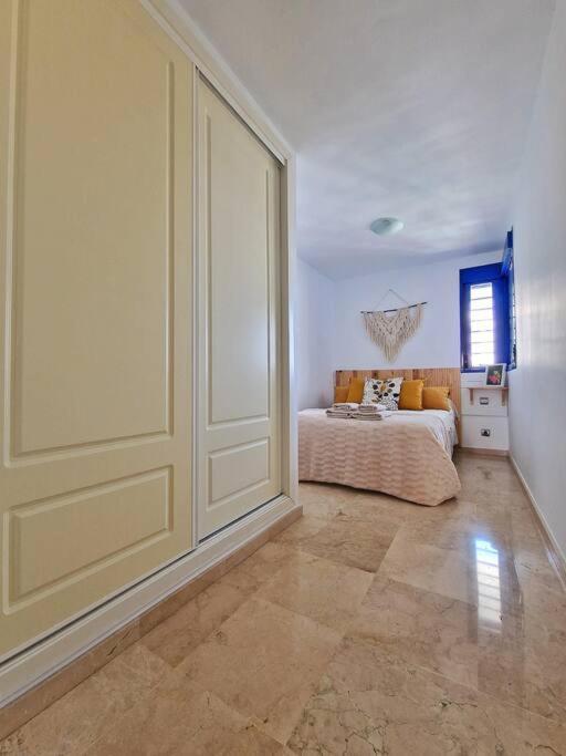 Acogedor Piso Con Terraza Y Parking! Apartment Benalmadena Bagian luar foto