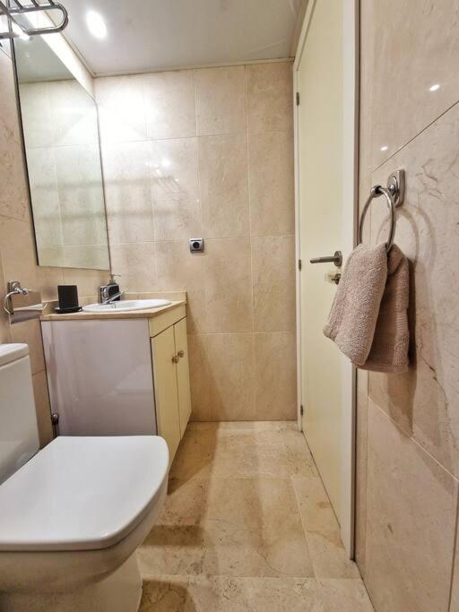 Acogedor Piso Con Terraza Y Parking! Apartment Benalmadena Bagian luar foto
